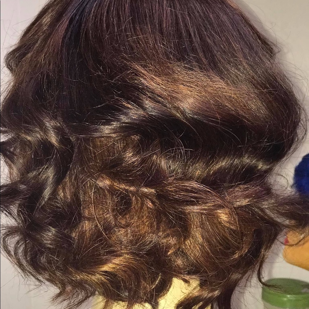Closure wig - Picture 2 of 3
